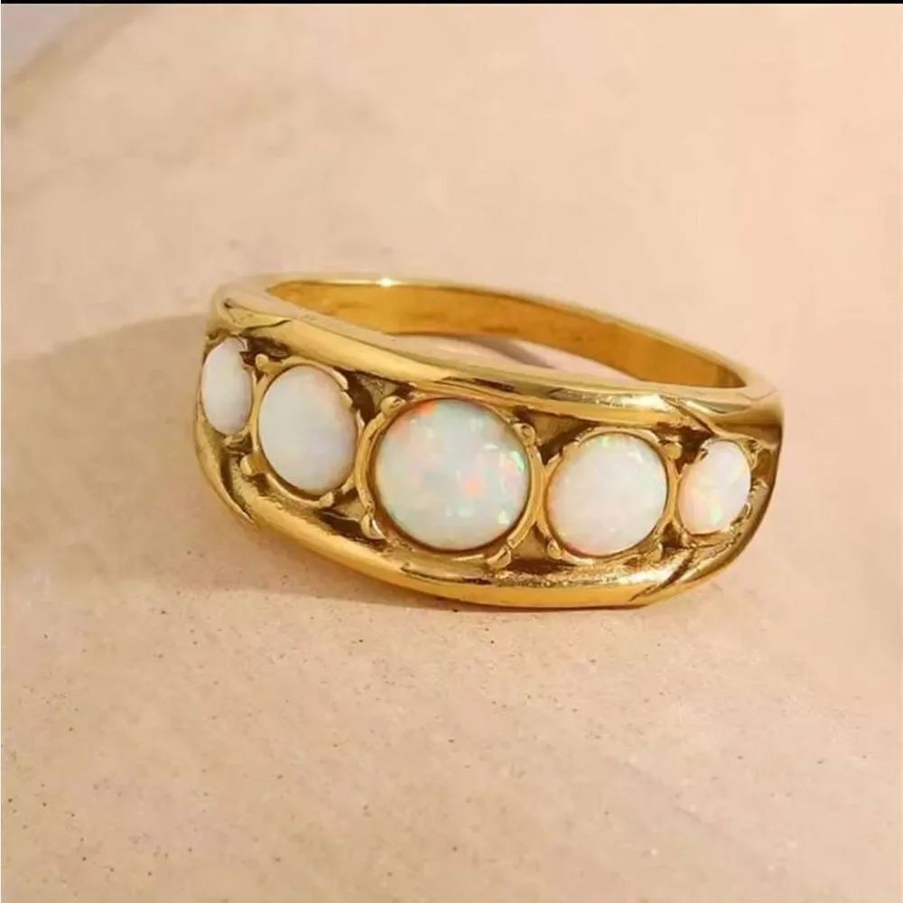 Gold Opal Ring Q174